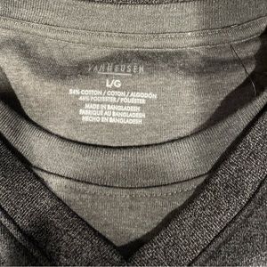 NWT Men’s Van-Heusen long sleeve shirt